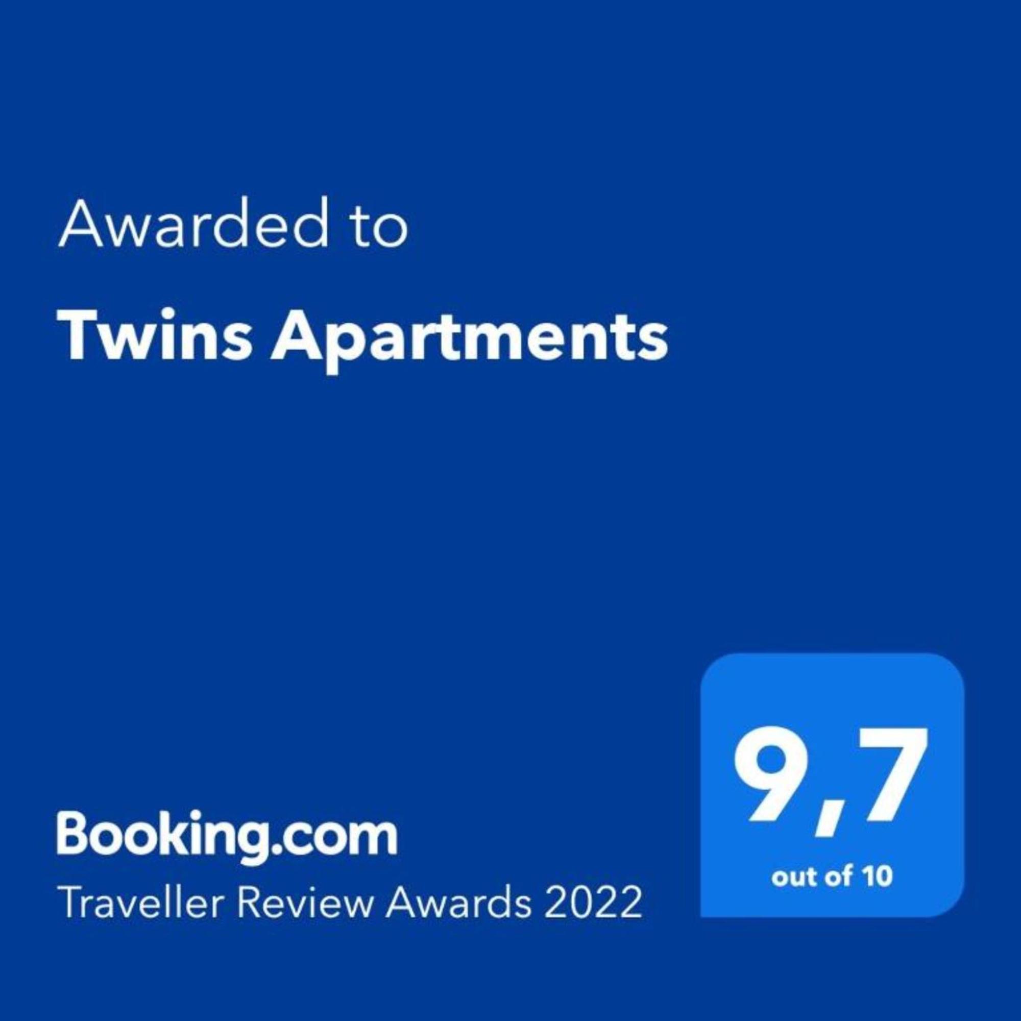 פלטניאס Twins Apartments מראה חיצוני תמונה